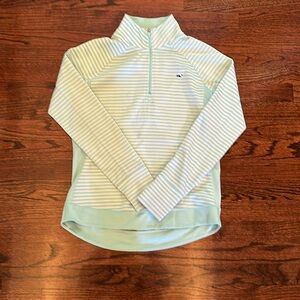 Women’s Vineyard vines pullover light blue and white stripe small EUC